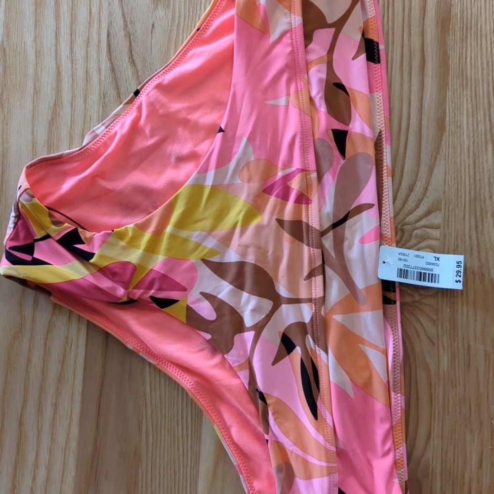 (2/30$) La Vie En Rose New Swimsuit bottoms to mix multicolor.